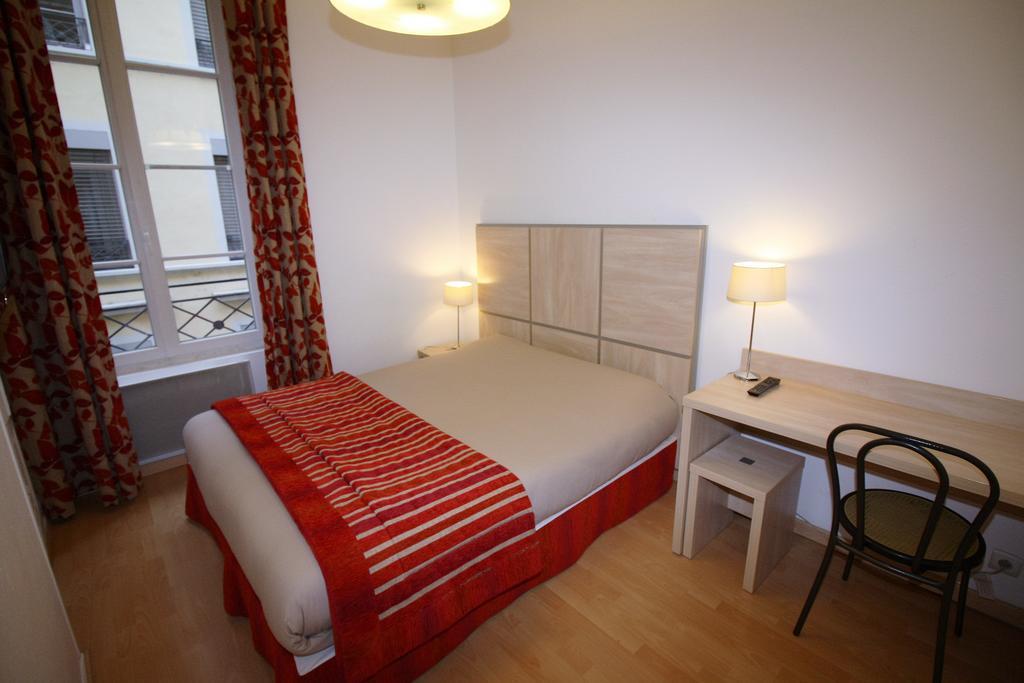 Best Western Lyon Saint-Antoine Room photo